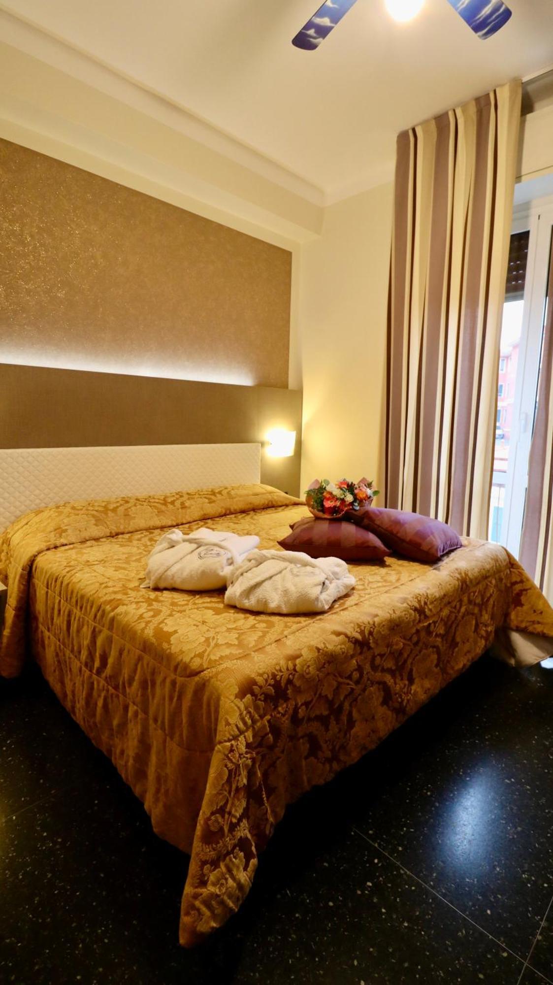 Hotel Villa Camilla Varazze Exteriör bild