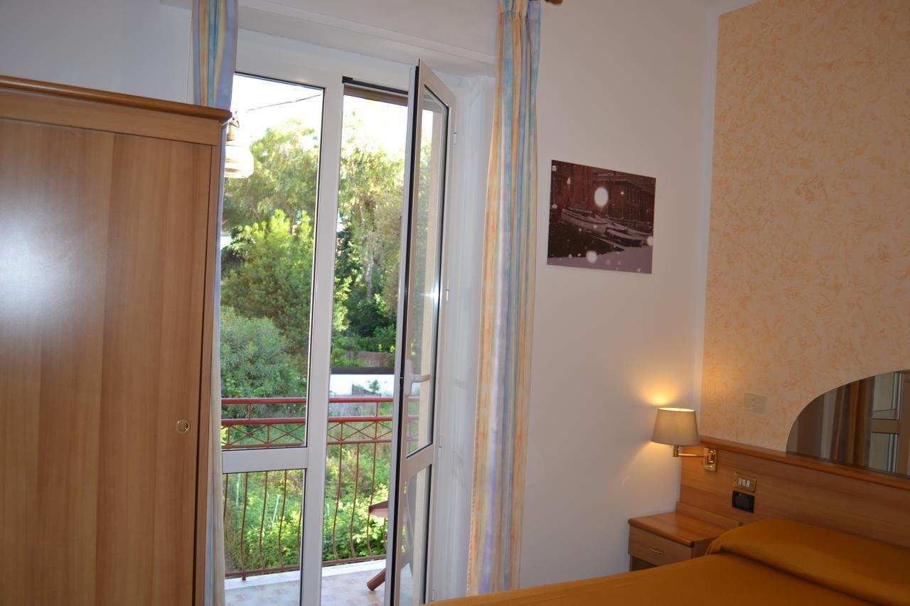 Hotel Villa Camilla Varazze Exteriör bild
