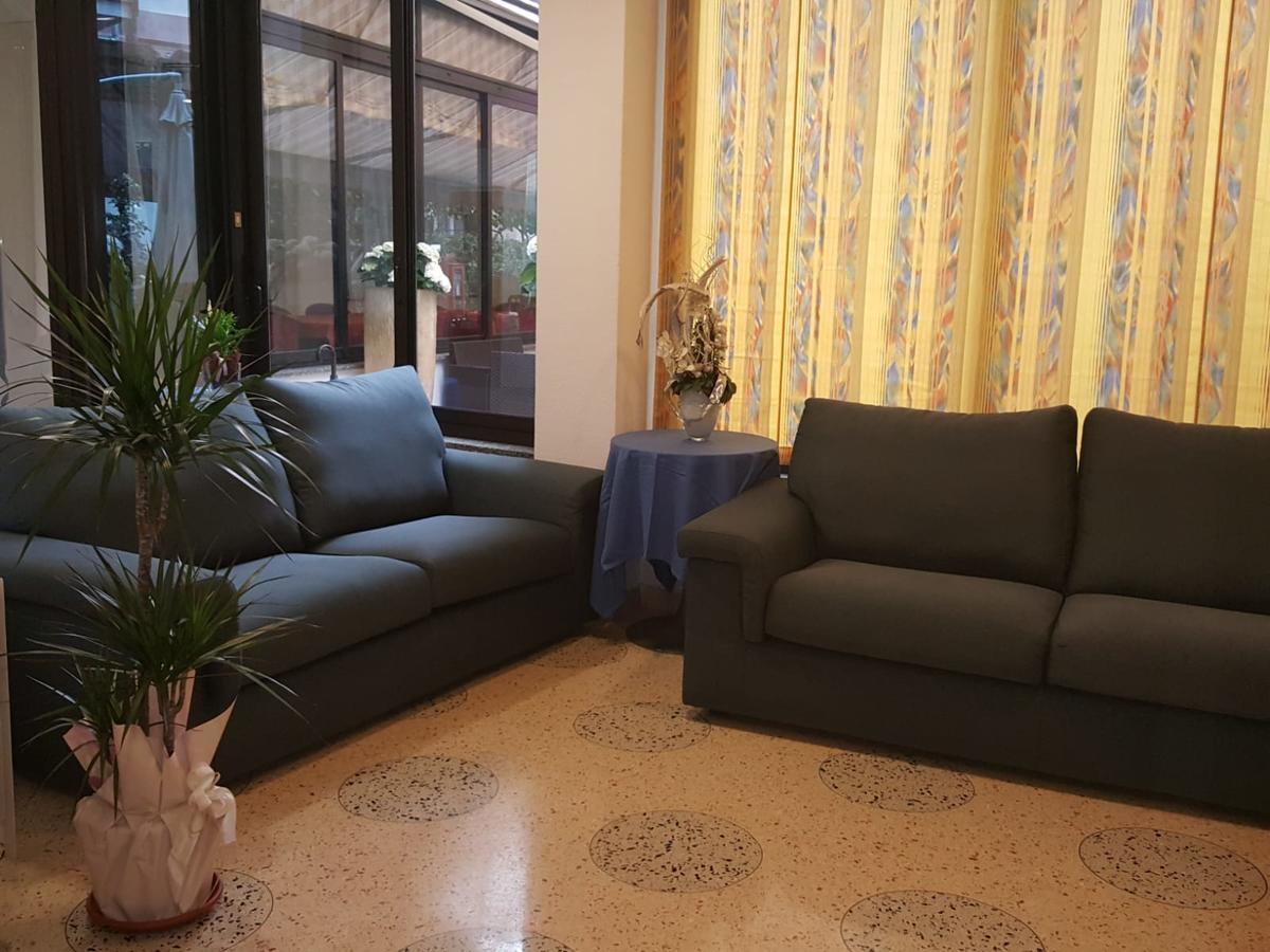 Hotel Villa Camilla Varazze Exteriör bild